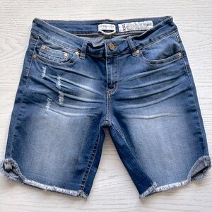 Indigo Rein Bermuda shorts size 13 for juniors or women preowned